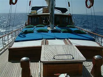 Botel Boat And Breakfast Palermo