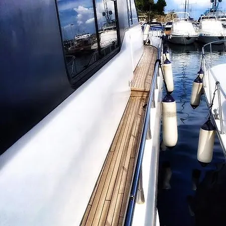 Boat And Breakfast Botel Palermo