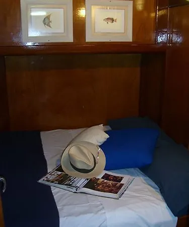 Boat And Breakfast Botel Palermo